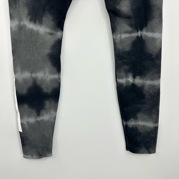 NIKE WOMEN'S DRI-FIT ONE LUXE MID-RISE PRINTED TRAINING LEGGINGS Sz M - Picture 12 of 16